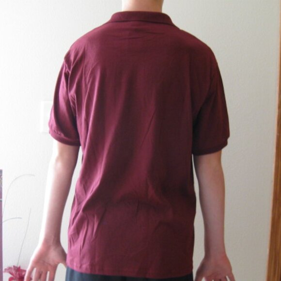 HANES UNISEX MEN'S SIZE SMALL (34 - 36) BURGUNDY POLO / GOLF SHIRT WOMEN'S NWT - Picture 3 of 10